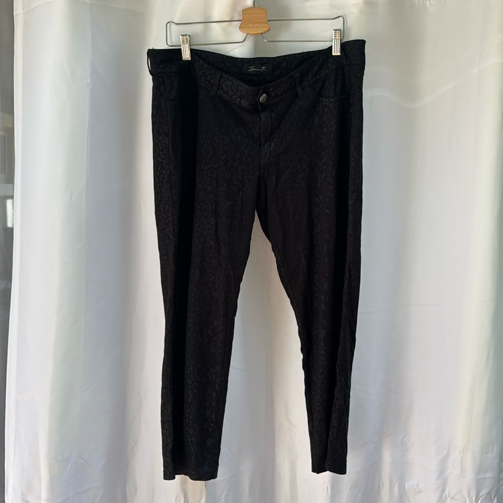 Women’s Black Slim Jeggings
